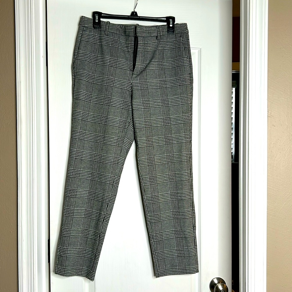 Lord & Taylor black and white checkered trousers. Size L